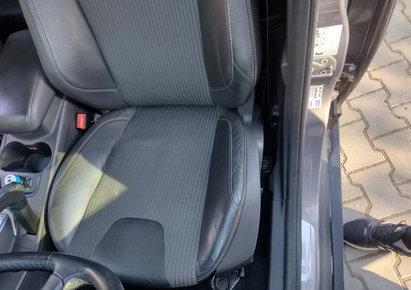 Ford Focus cena 29000 przebieg: 242000, rok produkcji 2012 z Częstochowa małe 92